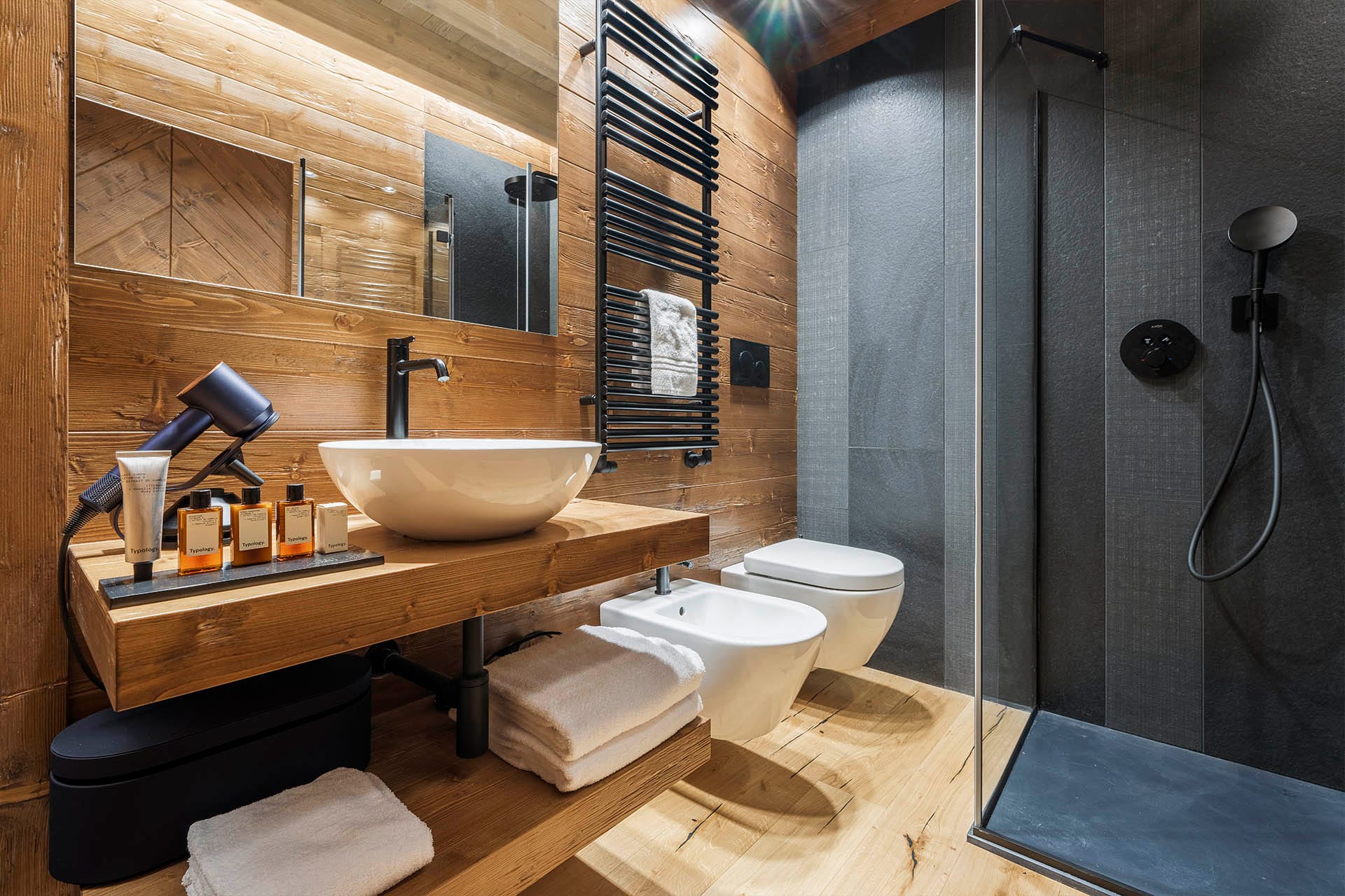 Bagno con doccia camera Single Casa Guargnè